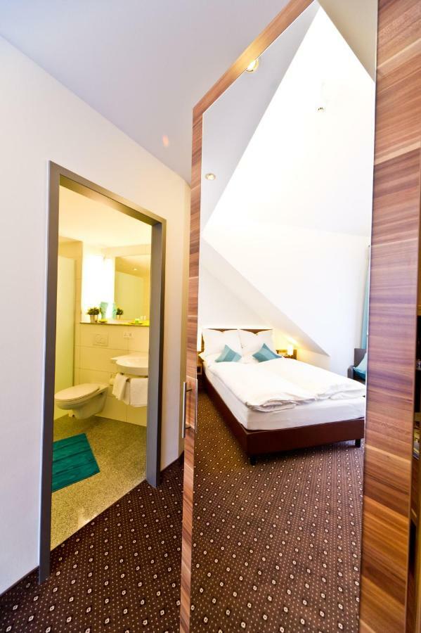 Wohlfuehl-Hotel Neu ไฮเดลเบิร์ก ภายนอก รูปภาพ